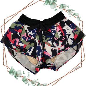 Lululemon Hotty hot short pop cut boom 2